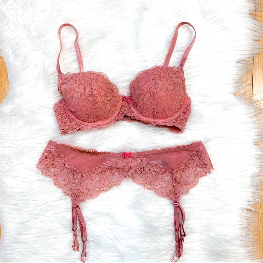 Victoria’s Secret Dream Angels Bra Garter Set, 32C